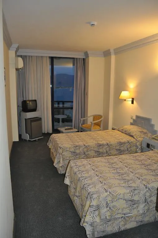 ***  Grand Ozcelik Hotel Kusadasi Turquía