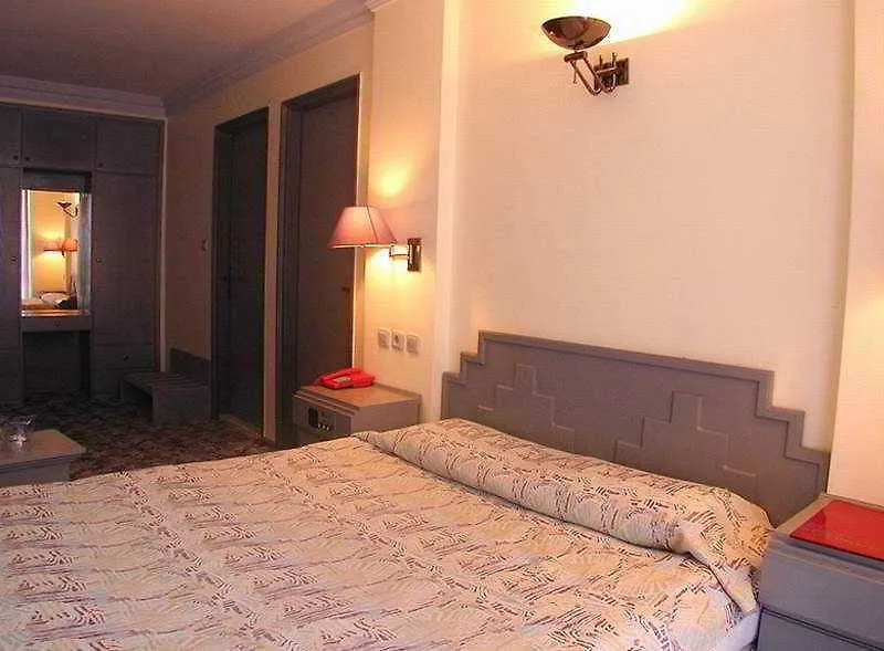 Grand Ozcelik Hotel Kusadasi